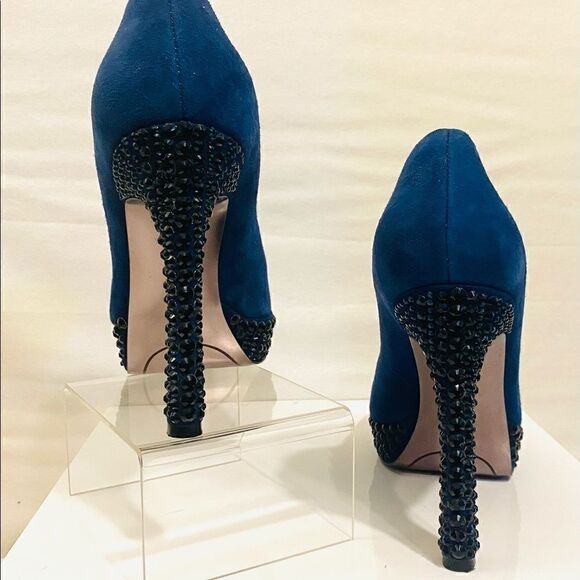 Joan & David Heels  - Picture 10 of 12